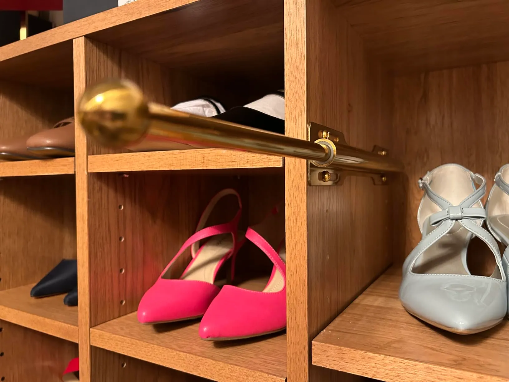 Great extendable closet rod for my wife’s closet.